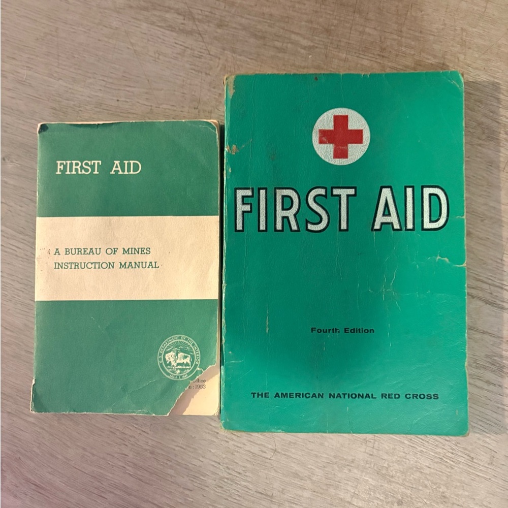 American National Red Cross FIRST AID Book - Green Cover